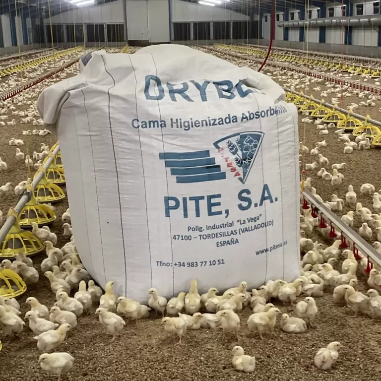 broiler litter 2 768x768 1